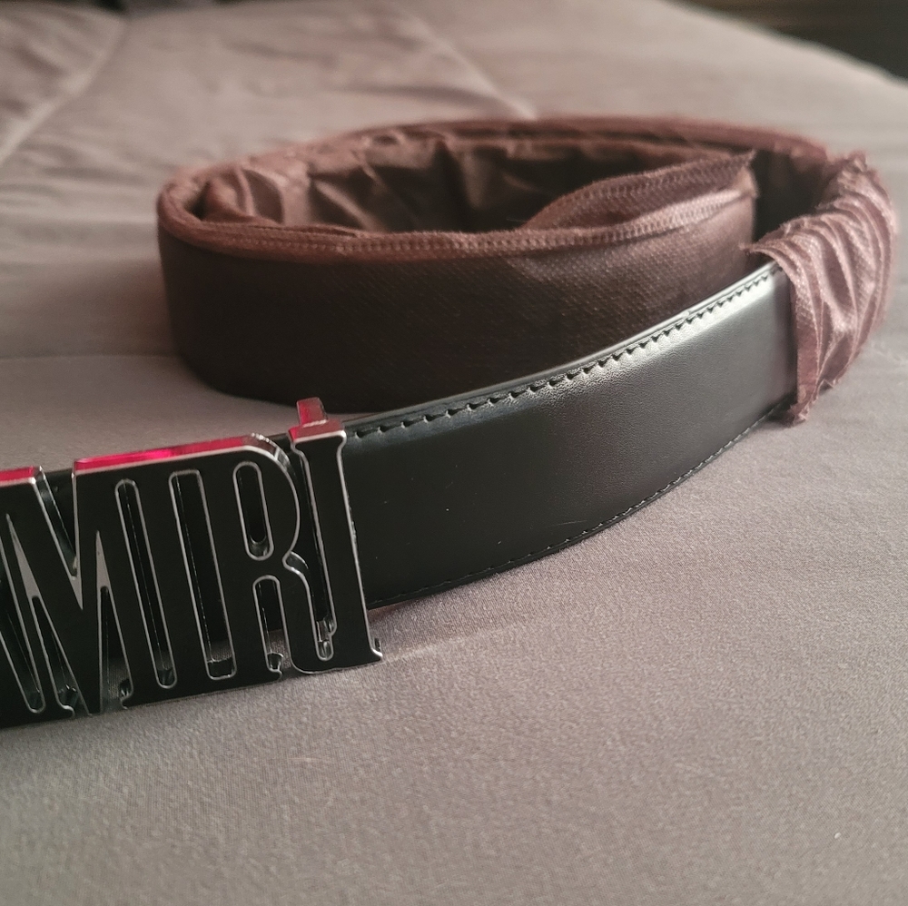 Beautiful Mens belt. New. Fits up to 40 in waist.